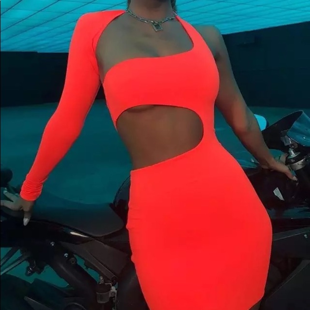 One shoulder dress